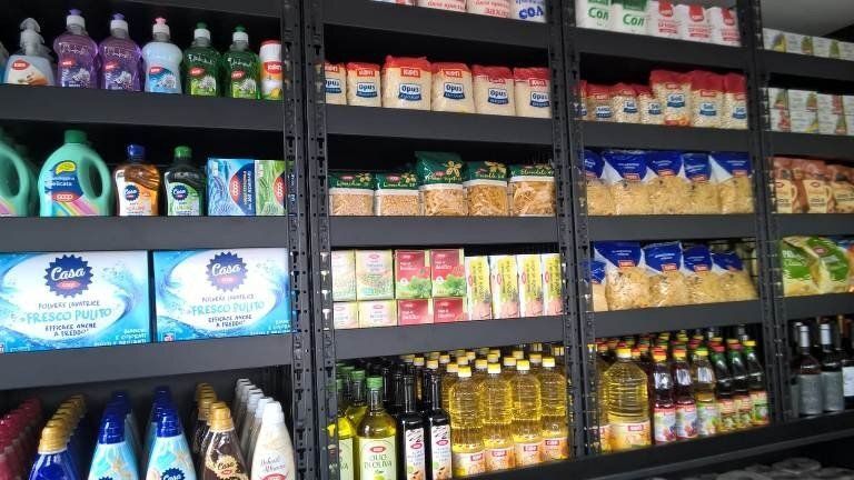 Обещаните за септември ''магазини за хората'' се отлагат до преди Нова година