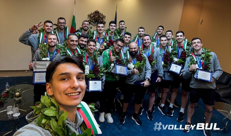 Волейболните национали