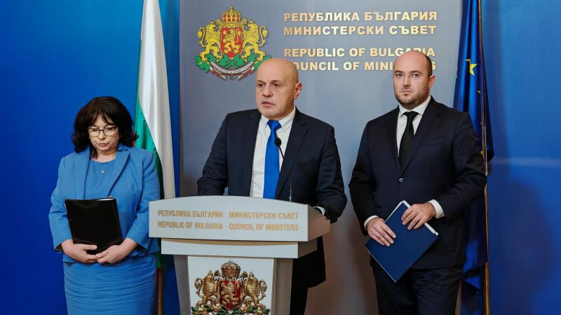 Теменужка Петкова, Томислав Дончев, Георги Георгиев