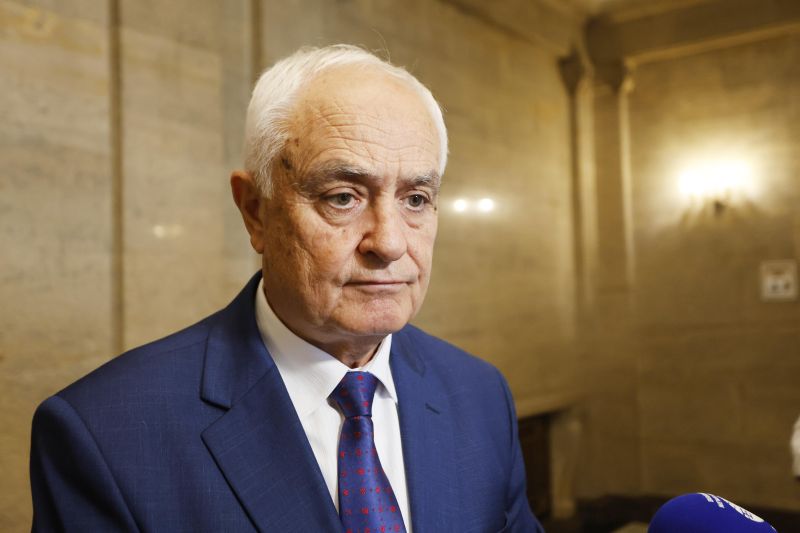 Атанас Запрянов в парламента