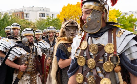 Римски легионери, пресъздадени от така наречените реенактори