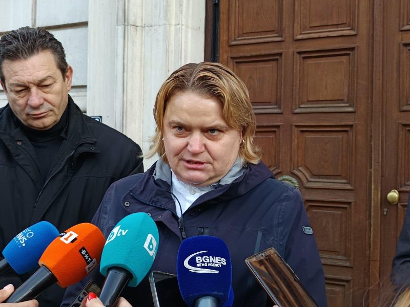 Зам.-кметът Надежда Бобчева и шефът на СПТО Николай Савов