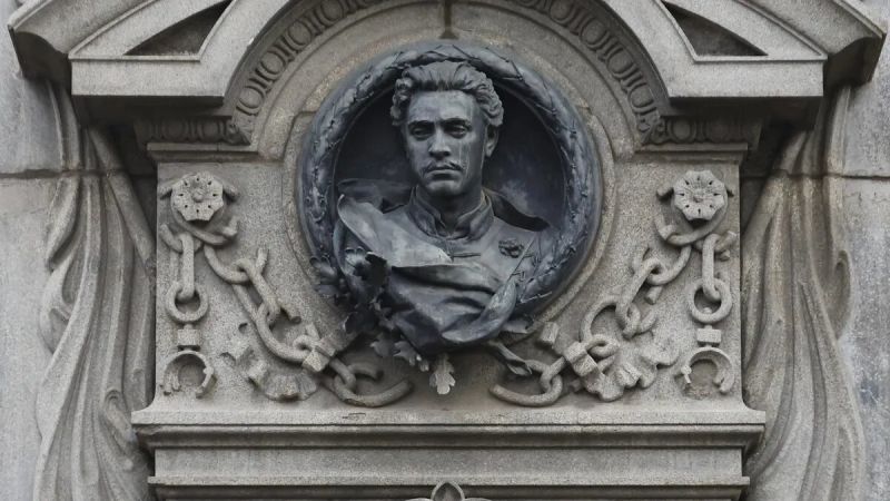 Паметника на Васил Левски