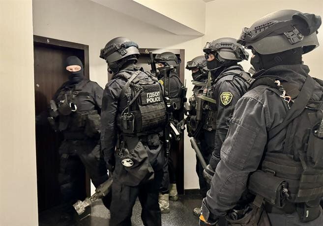 Барети от ГДБОП