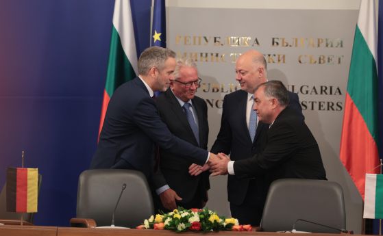  България и водещият германски технологичен концерн „Райнметал“ подписаха стратегически проект за изграждане на завод за барут и боеприпаси