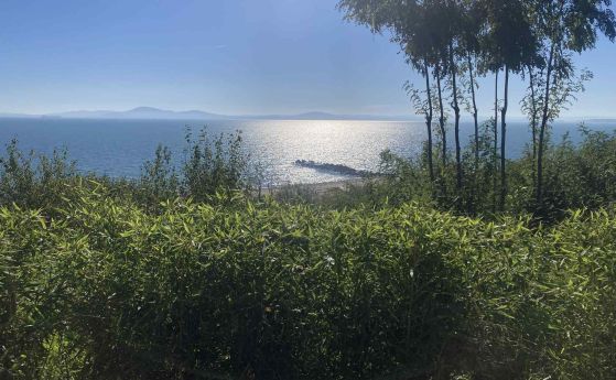 Слънчево и топло, сиромашкото лято продължава