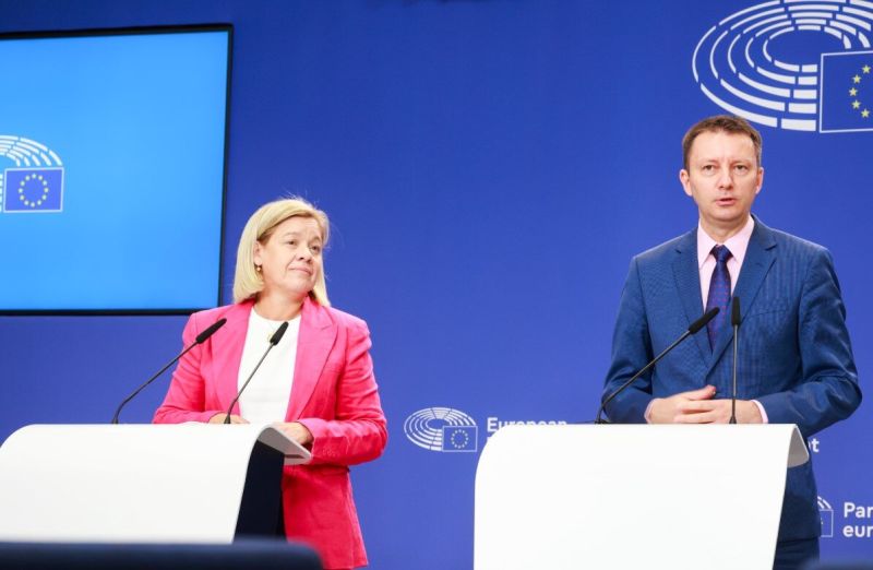 Тавареш и Мурешан