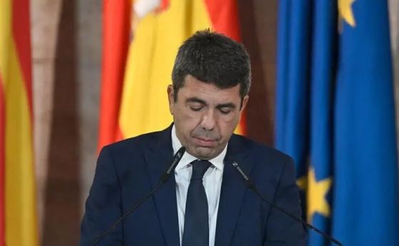 Премиерът на провинция Валенсия подаде оставка година след опустошителните наводнения