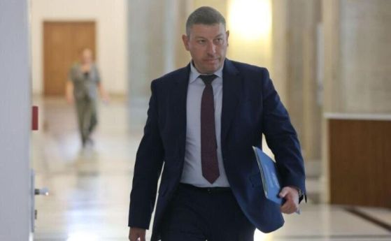 Деньо Денев