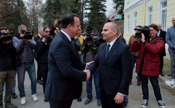 Гроздан Караджов