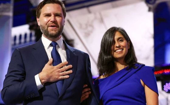 Джей Ди Ванс и съпругата му Уша