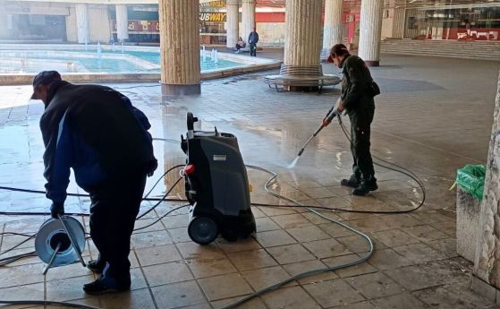 Подлезът при НДК