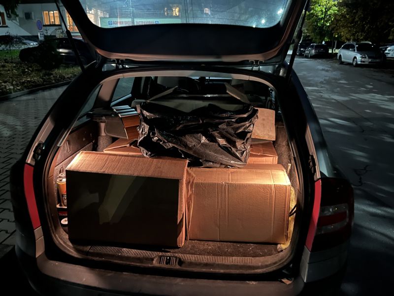 Митничари откриха и задържаха 49 960 къса цигари без бандерол