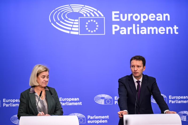 Карла Тавареш и Зигфрид Мурешан