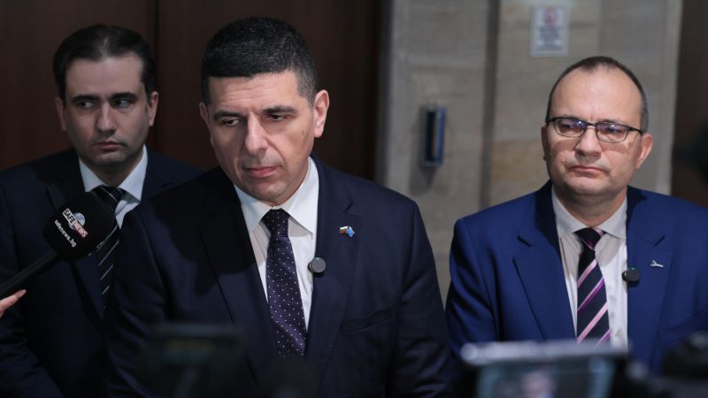 Ивайло Мирчев, Божидар Божанов и Мартин Димитров от ДБ в НС