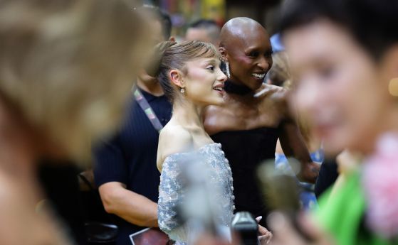 Ариана Гранде в Сингапур