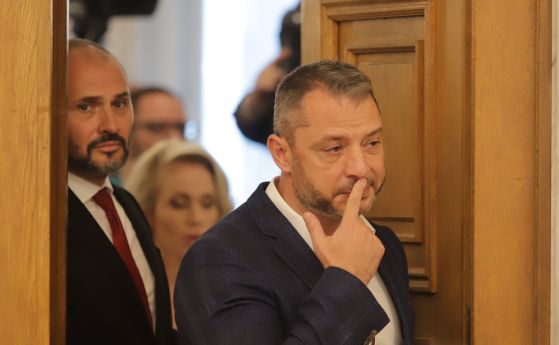 Делян Добрев