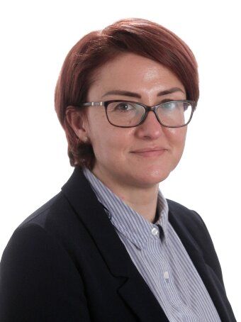 Снежана Апостолова