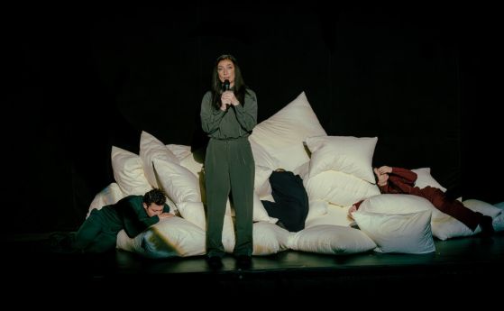 Снежина Петрова в ''Там''