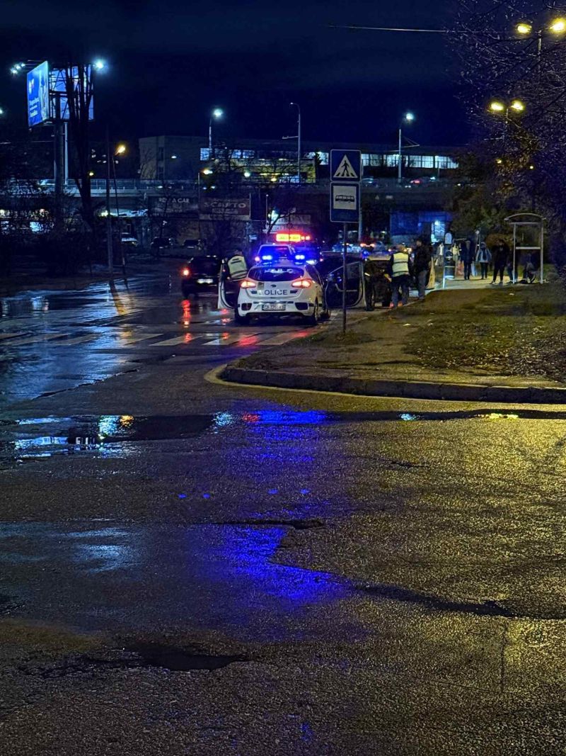 Блъснаха жена на пешеходна пътека в Захарна фабрика