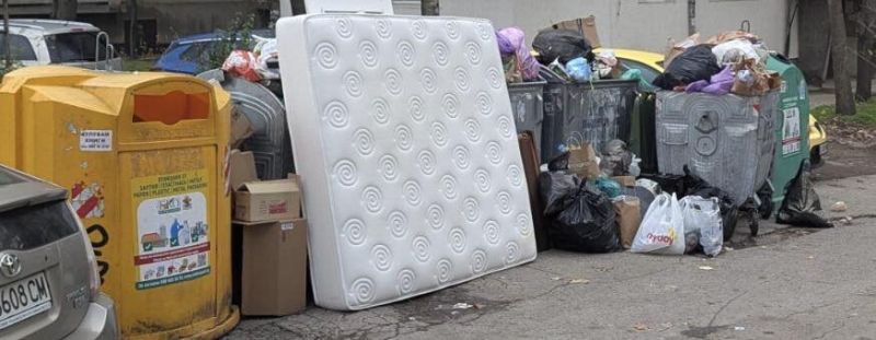 Умишлено разсипания боклук в Изгрев.