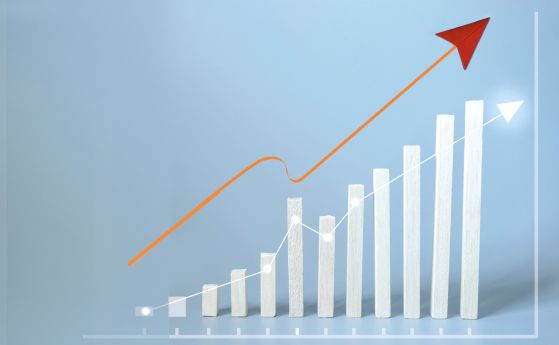 Икономиката расте