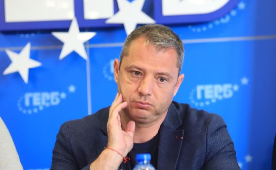 Делян Добрев