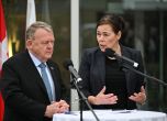 Външните министри на Дания Ларс Льоке Расмусен и на Гренландия Вивиан Моцфелт говорят пред журналисти в датското посолство във Вашингтон,