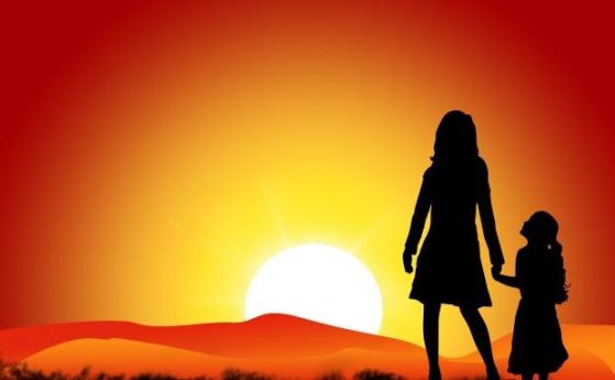 Майка от България среща детето си след 7 години раздяла