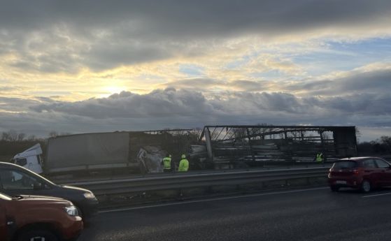 Шофьор загина при тежка катастрофа между тирове на Северната скоростна тангента на София