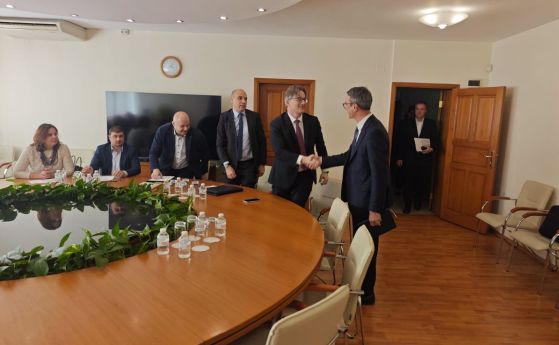 Министър Трайчо Трайков: Изключително важно е никой клиент да не бъде ощетен от неправилно завишени сметки за електроенергия