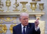 Американският президент Доналд Тръмп говори днес пред журналисти по време на среща с германския канцлер Фридрих Мерц в Овалния кабинет на Белия дом. (AP Photo/Mark Schiefelbein)