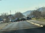 Верижна катастрофа блокира движението в Казанлъшко