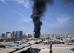 Дим се издига след ирански удар по цел в Дубай на 1 март