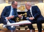 Германският канцлер Фридрих Мерц разговаря с американския президент Доналд Тръмп в Белия дом, 3 март 2026 г.