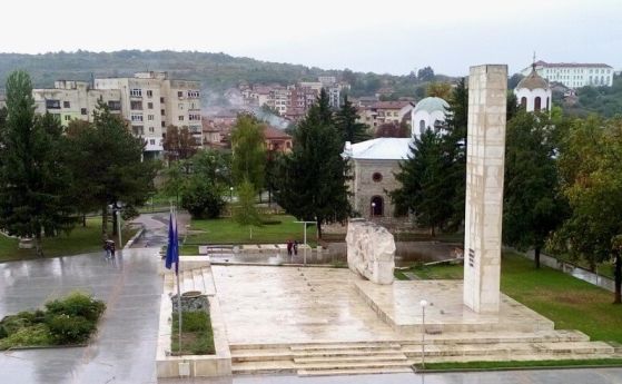 16-годишен шофьор без книжка блъсна 17-годишен пешеходец в Луковит