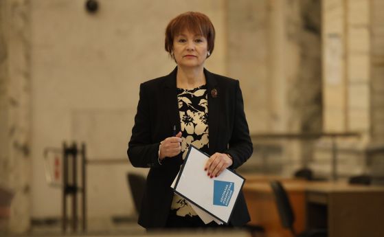 Еднократната заплата на председател на СИК извън страната ще е 335 евро