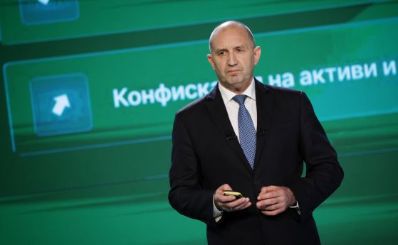 Румен Радев пълни дарителската касичка. Досега в нея вече има малко под 150 000 евро