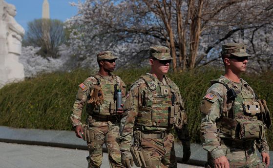 САЩ обмислят да изпратят до 10 000 войници в Близкия изток