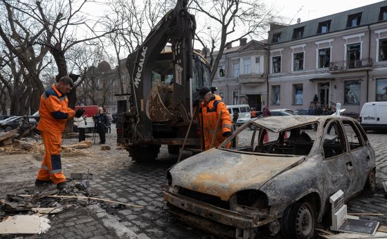 Руска атака с дронове срещу Одеса, ударен е родилен дом