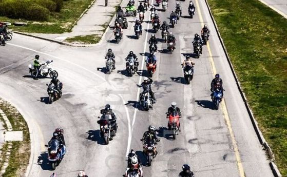 Стартът на мотосезона в София се отлага за 2 май