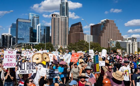 Хиляди митинги на движението Без крале в САЩ срещу Тръмп