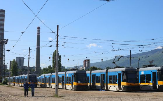 Големи промени в движението на 5 април, трамваи, тролеи и автобуси сменят маршрута си