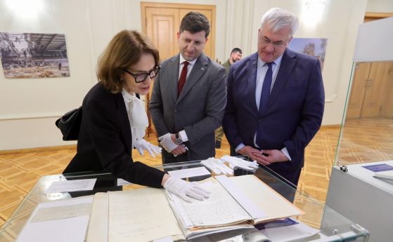 Сибига покани Нейнски да види архиви за България и Украйна