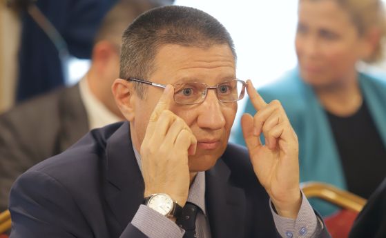 Правосъдният министър иска Сарафов да бъде махнат за дисциплинарни нарушения