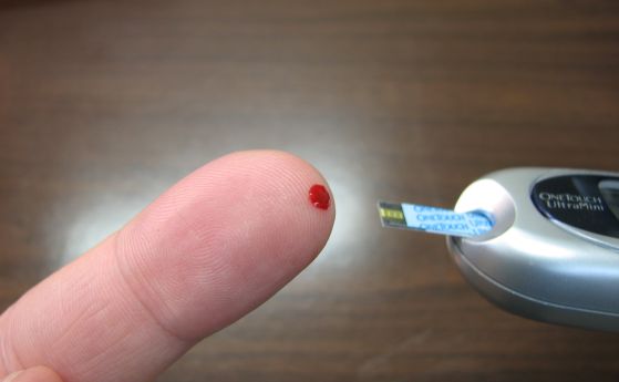 КЗК сезира ГДБОП за заблуждаващи реклами на глюкомери