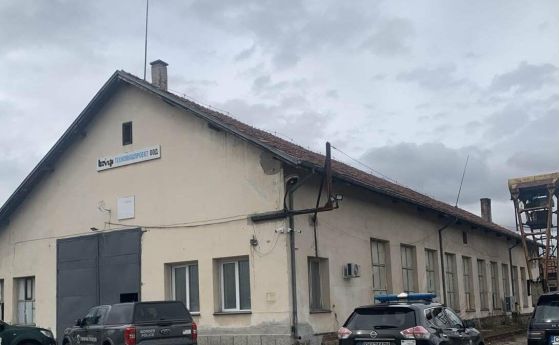 Разкриха незаконна фабрика за производство на цигари в Дупница