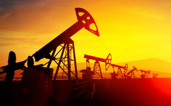 Цената на петрола се срина след обявеното спиране на огъня