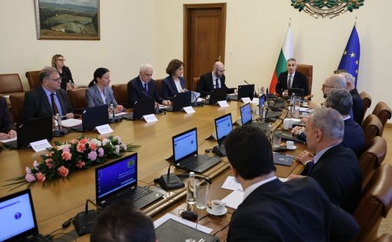 Правителството обнови състава на управителния съвет на НАПОО