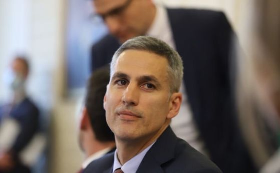 ВАС отказа да прекрати делото на Андрей Гюров срещу БНБ